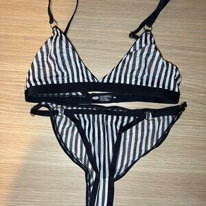 Parade Striped White and Black Set, Size XS